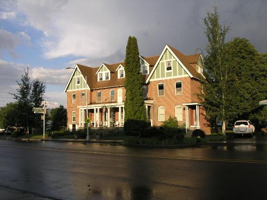 Waterville Historic Hotel-浴室