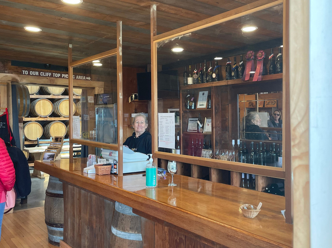 Flying Dutchman Winery-Otter Rock必去景点