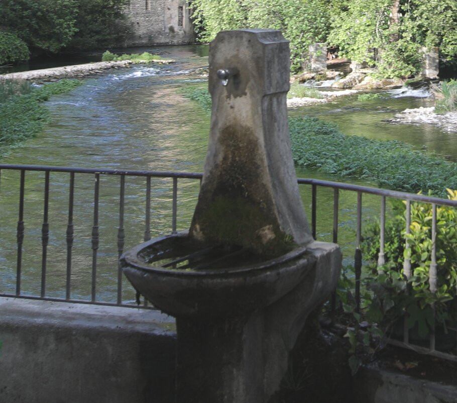 Office De Tourisme De Fontaine-De-vaucluse景点图片