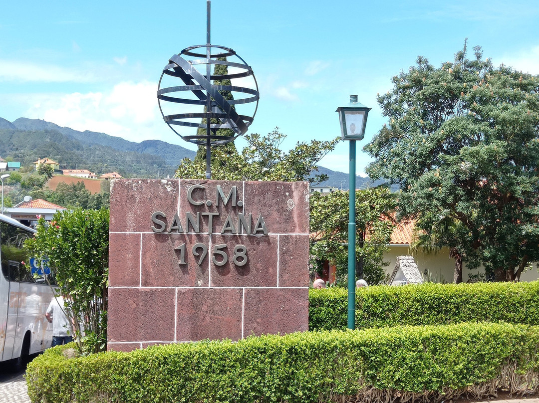 Monument C.m. Santana 1958-Santana必去景点