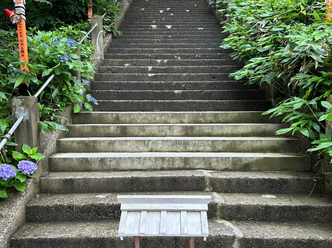 Takayama Inari Shrine景点图片