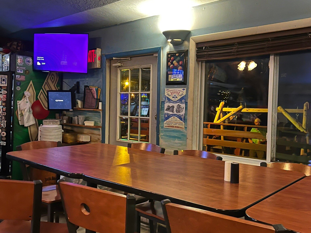 The Clamdiggers Lounge & Pizzeria景点图片