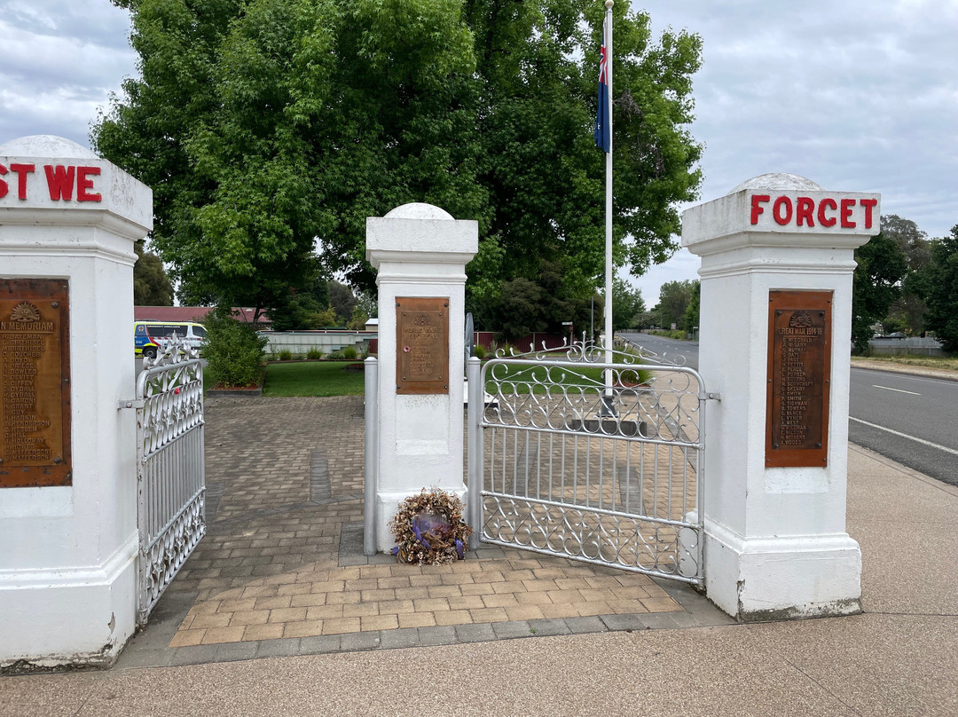 Soldiers Memorial Park景点图片