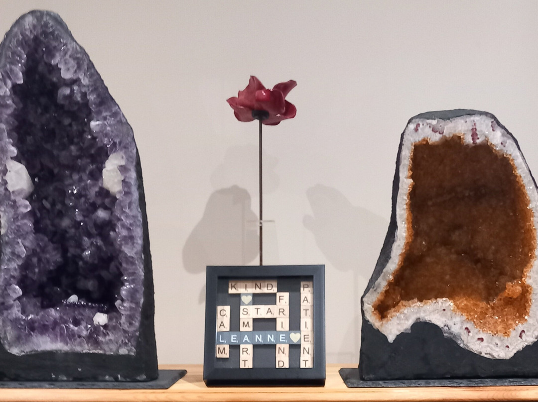 Crystal Cave & Serenity Natural Healing Centre景点图片
