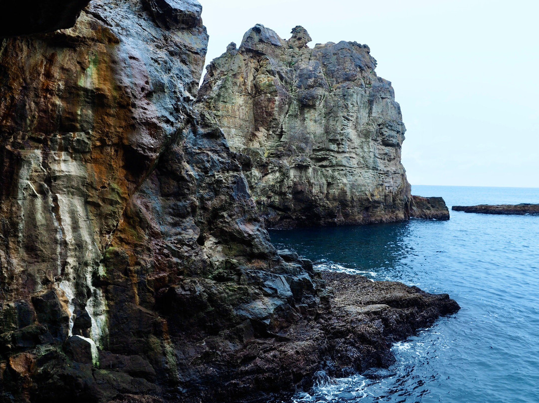 Sandanbeki Cave-白滨町必去景点