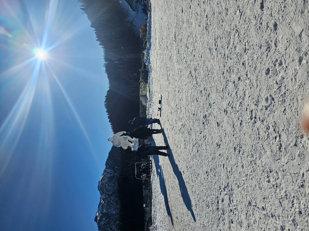 丝绸之路国际滑雪场景点图片