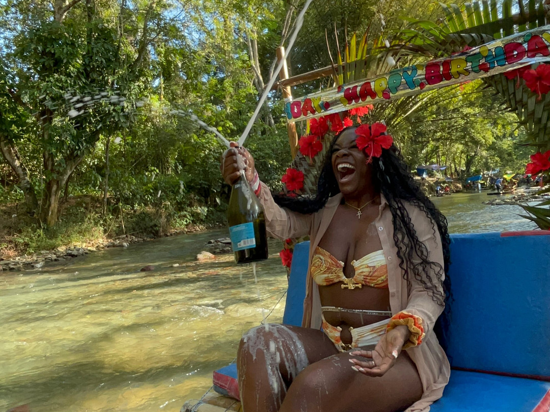 Mike's Tours & Transportation-蒙特戈贝必去景点