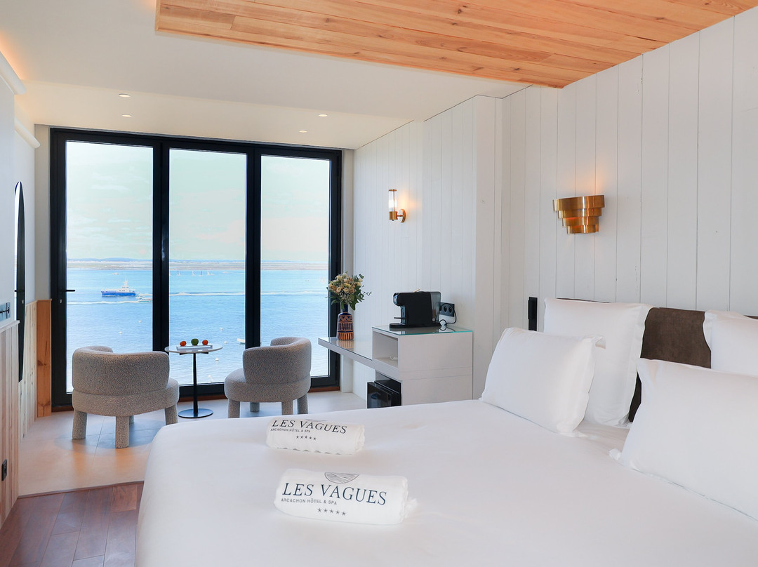 Les Vagues Hôtel & Spa