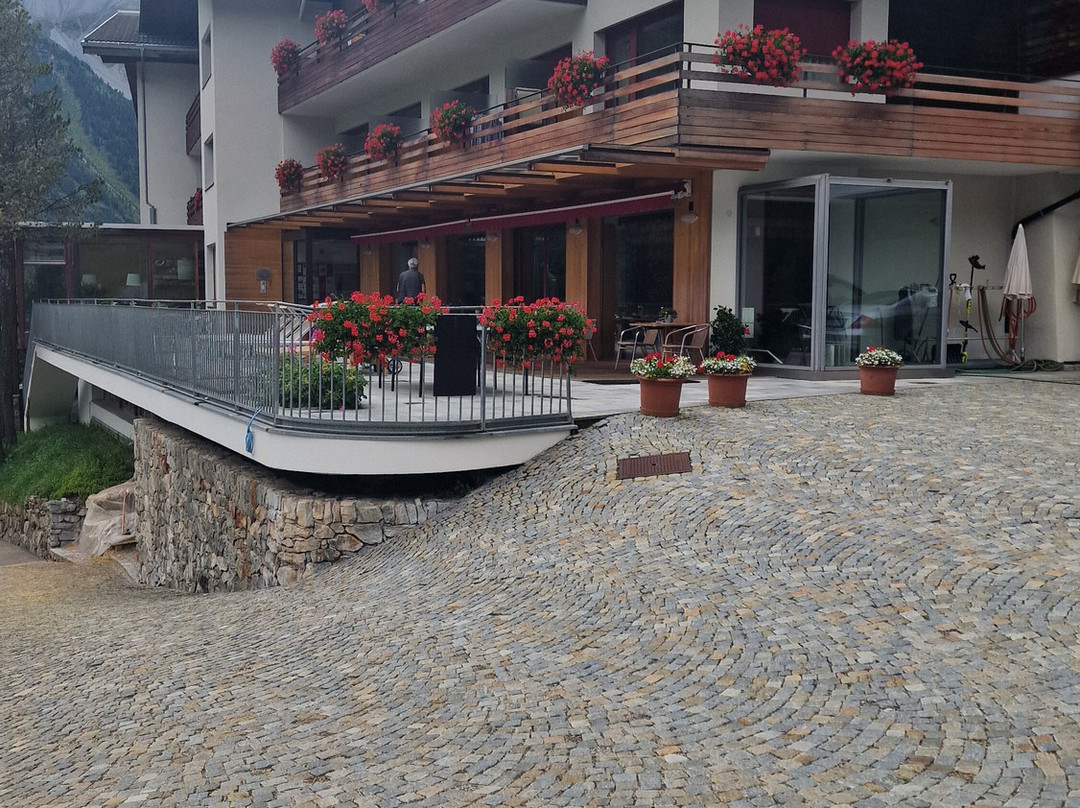 玛尔雷酒店主图