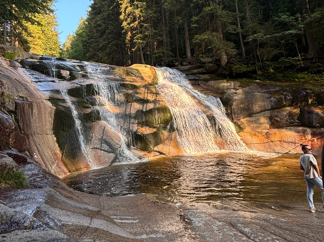 Mumlava Waterfall景点图片