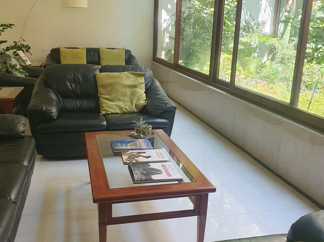 勒托瑞酒店主图