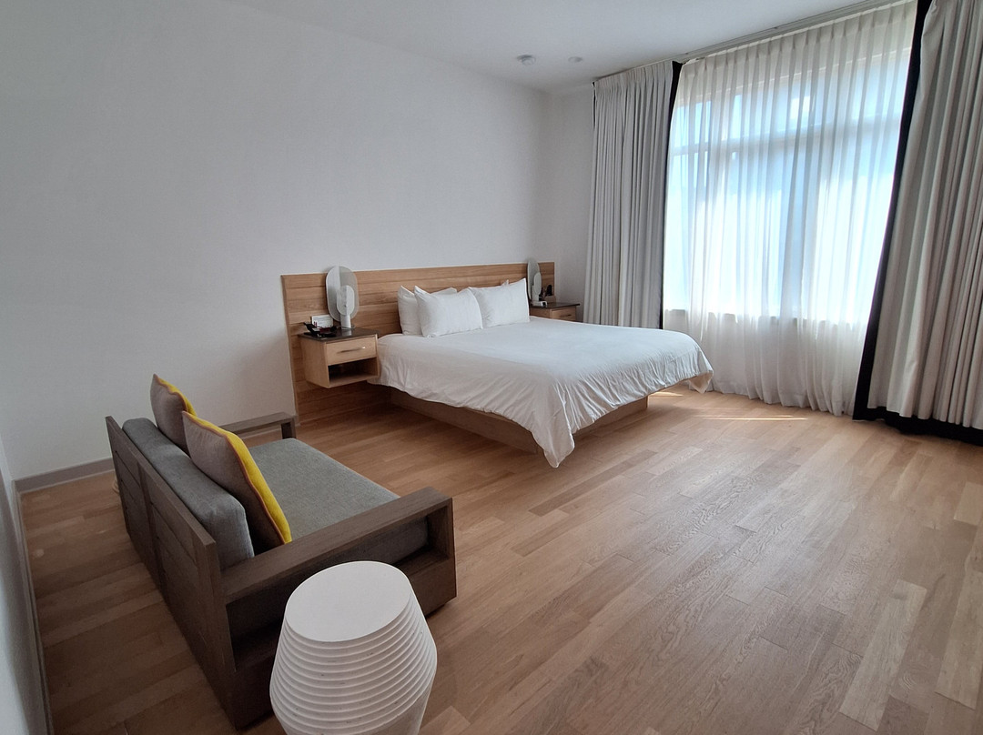 Bungalow Hotel主图