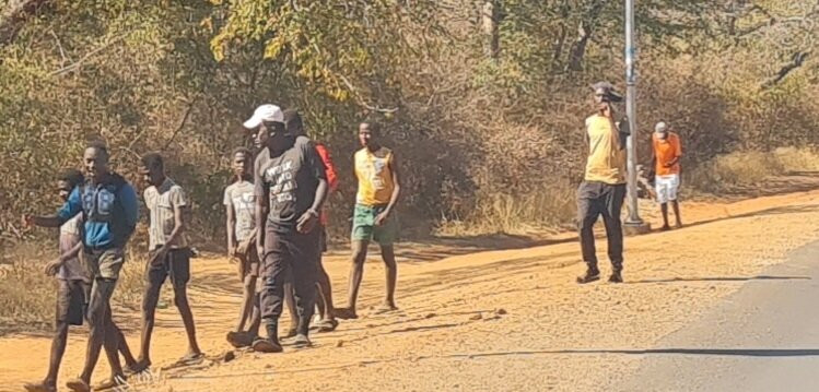Victoria Falls Quad Bike Village Tour景点图片