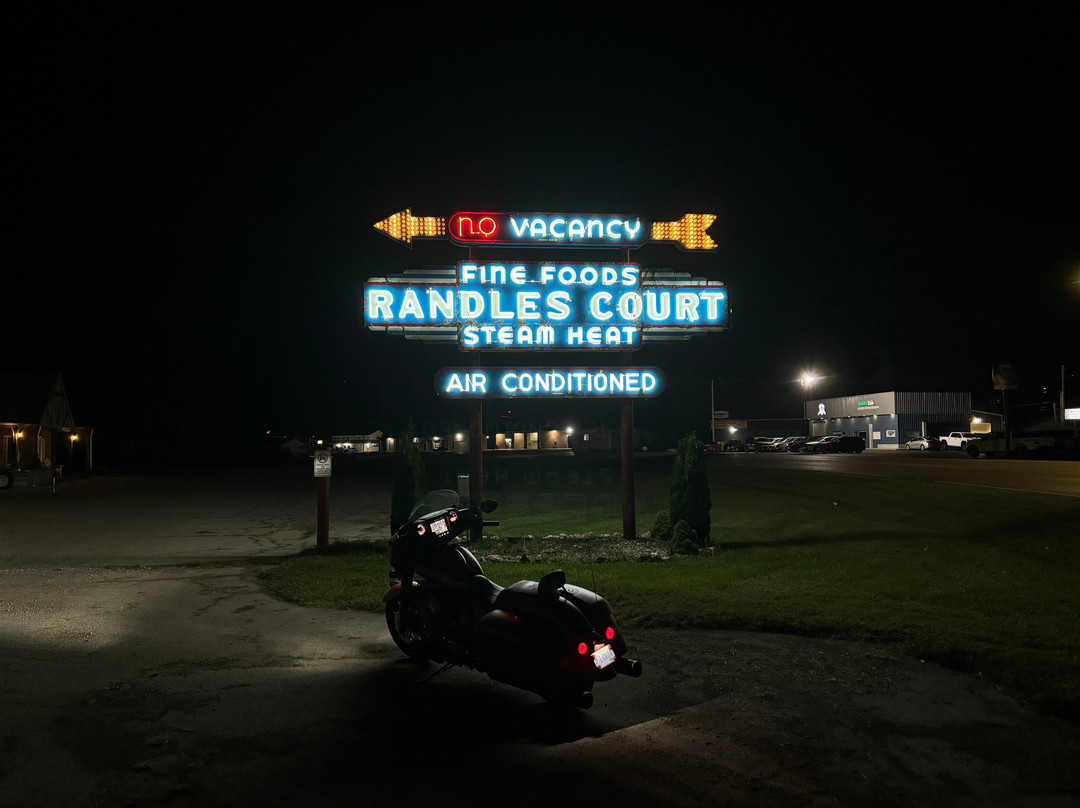 Historic Randles Court主图