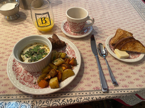 白金汉酒店主图