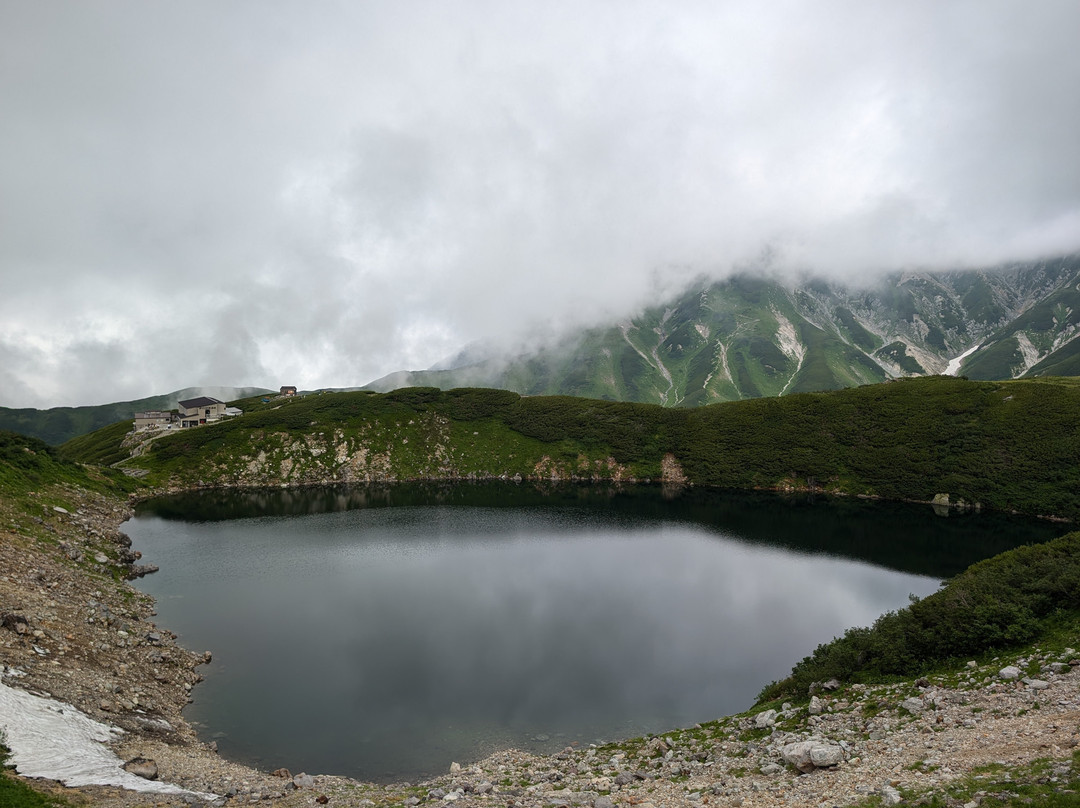 Mikurigaike Pond-立山町必去景点