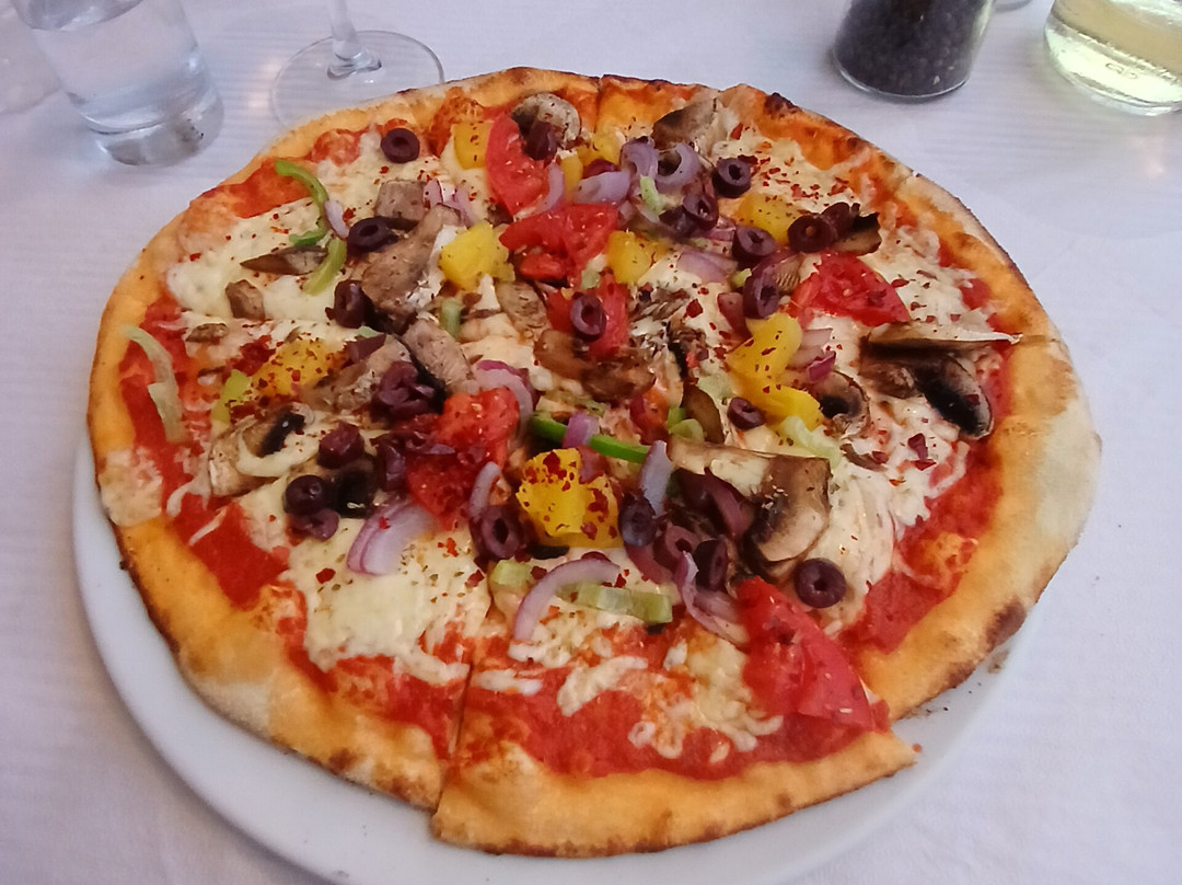 Vasilikos Taverna Pizzeria