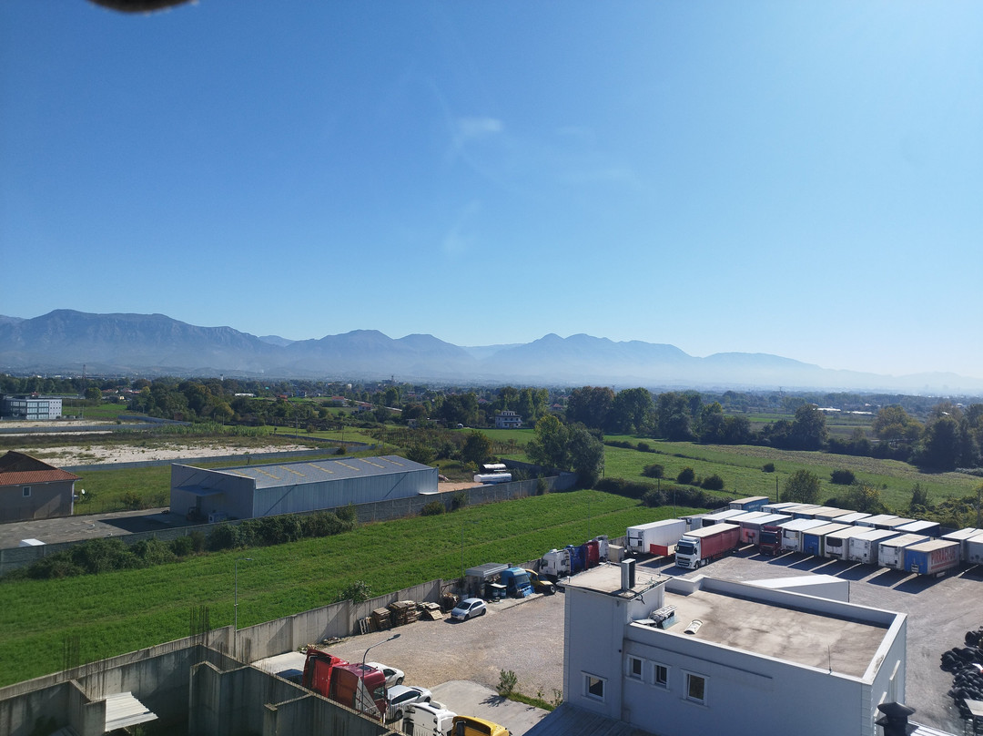 Lord Hotel & Restaurant At AutoStation主图