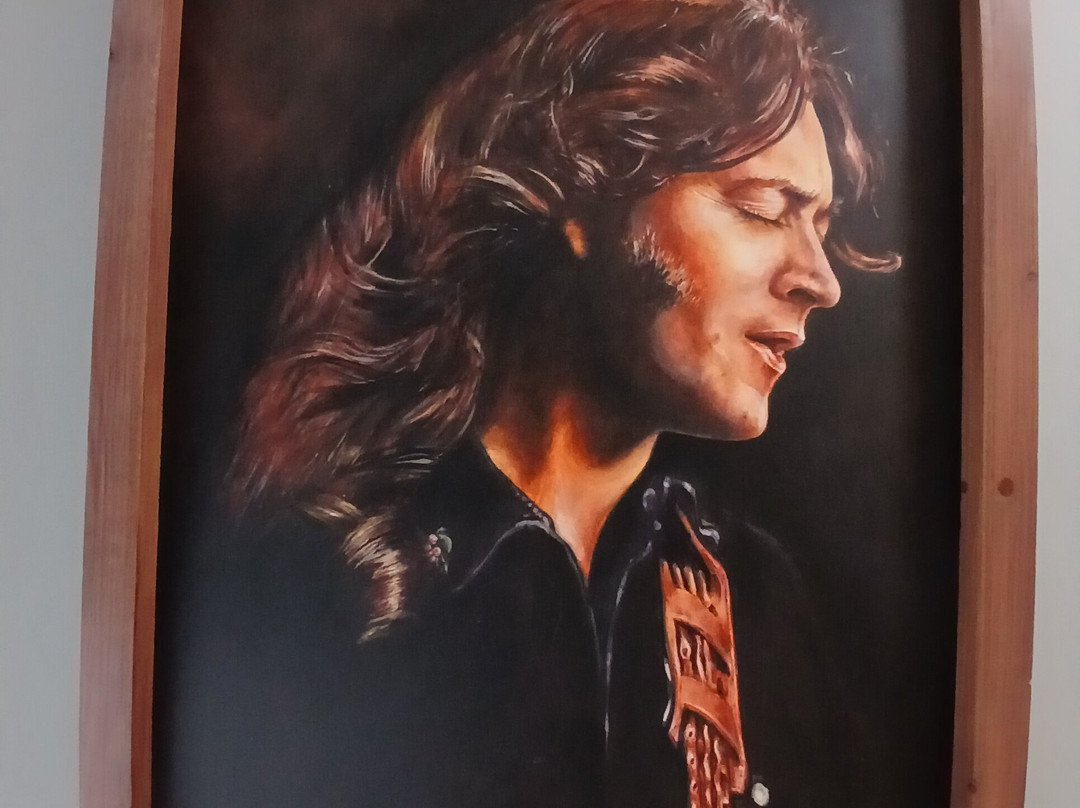 Rory Gallagher Statue-Ballyshannon必去景点