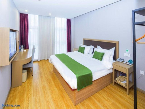 格林豪泰酒店(天津梅江会展中心芦北路地铁站店)主图