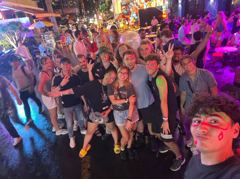 Pub Crawl Saigon-胡志明市必去景点