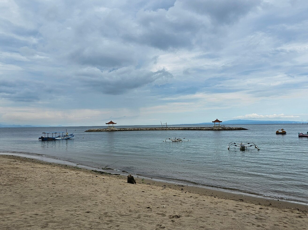 Karang Beach-沙努尔必去景点