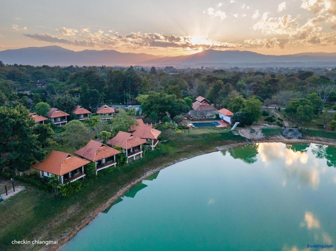 Siris Stars Resort