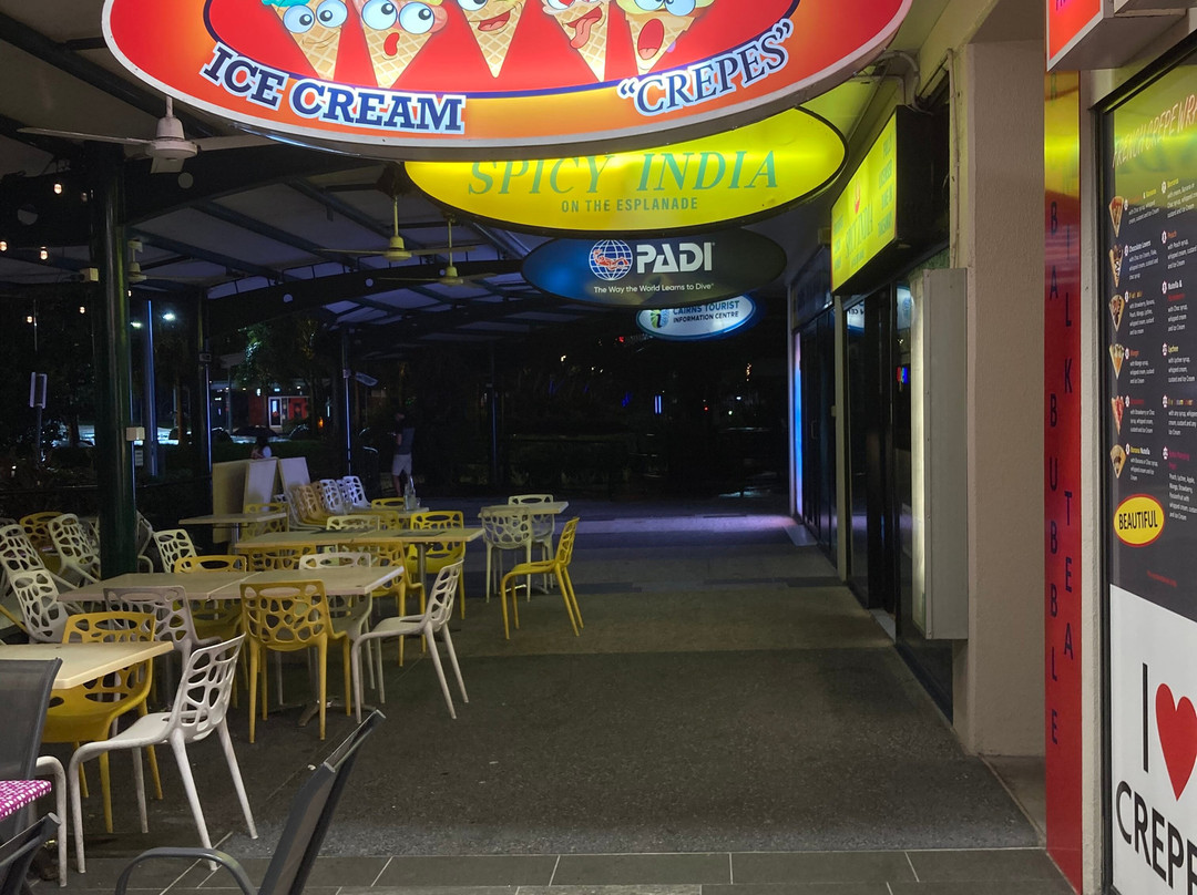 Quincys Ice Cream, Crepes and Wafles