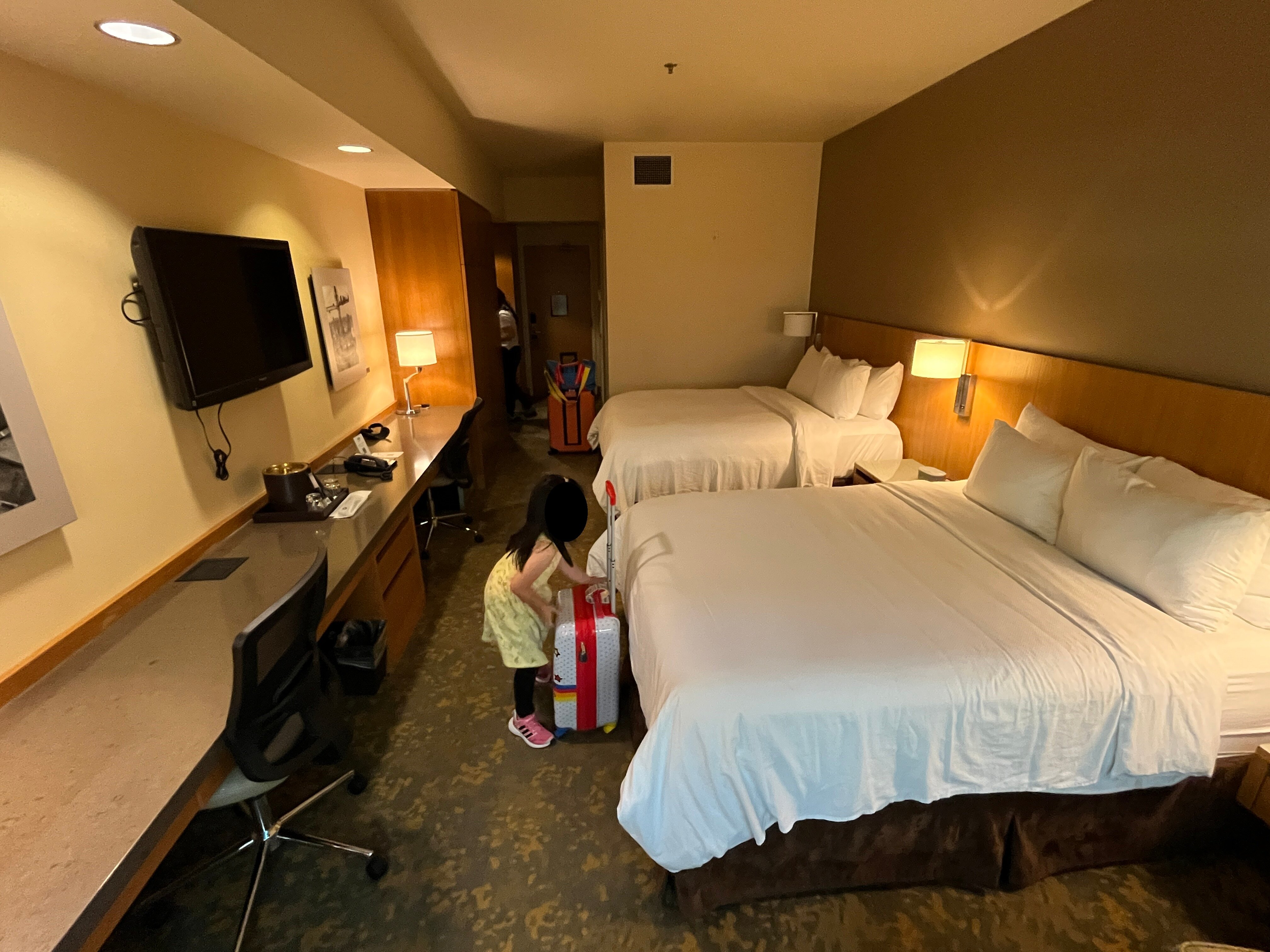 Cedarbrook Lodge-客卧
