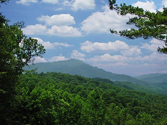 Yonahlossee Resort Accommodations主图