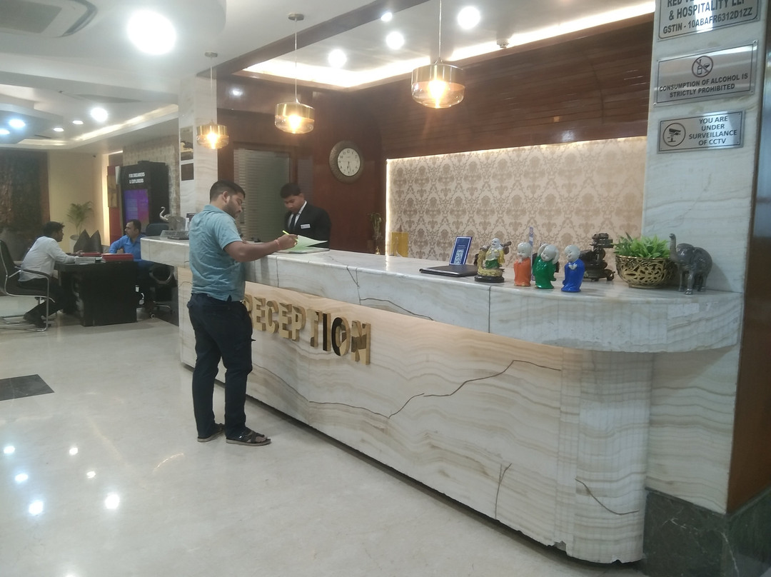 The Red Velvet Hotel Samarpan