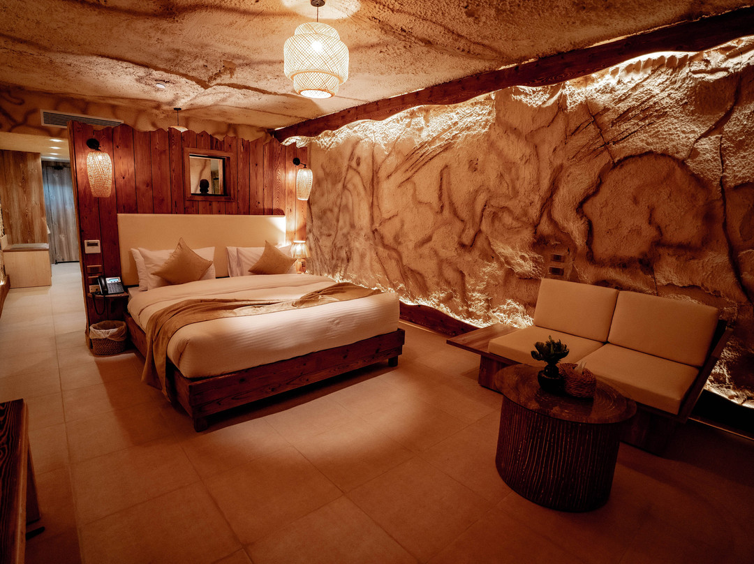 Caves Beach Resort Hurghada主图