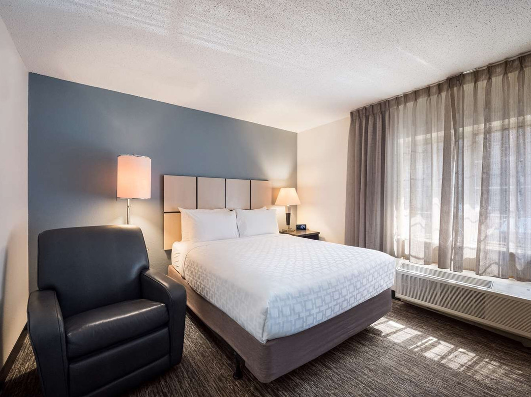 Sonesta Simply Suites Chicago Naperville主图