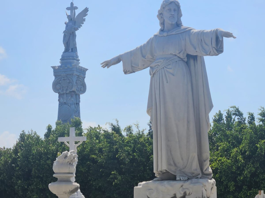 Christopher Columbus Cemetery (Cemetario de Colon)景点图片