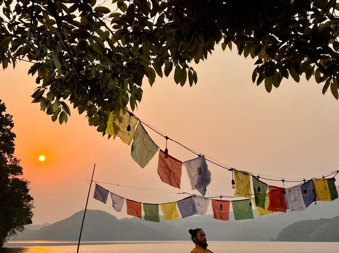 The Begnas Lake Resort & Villas主图