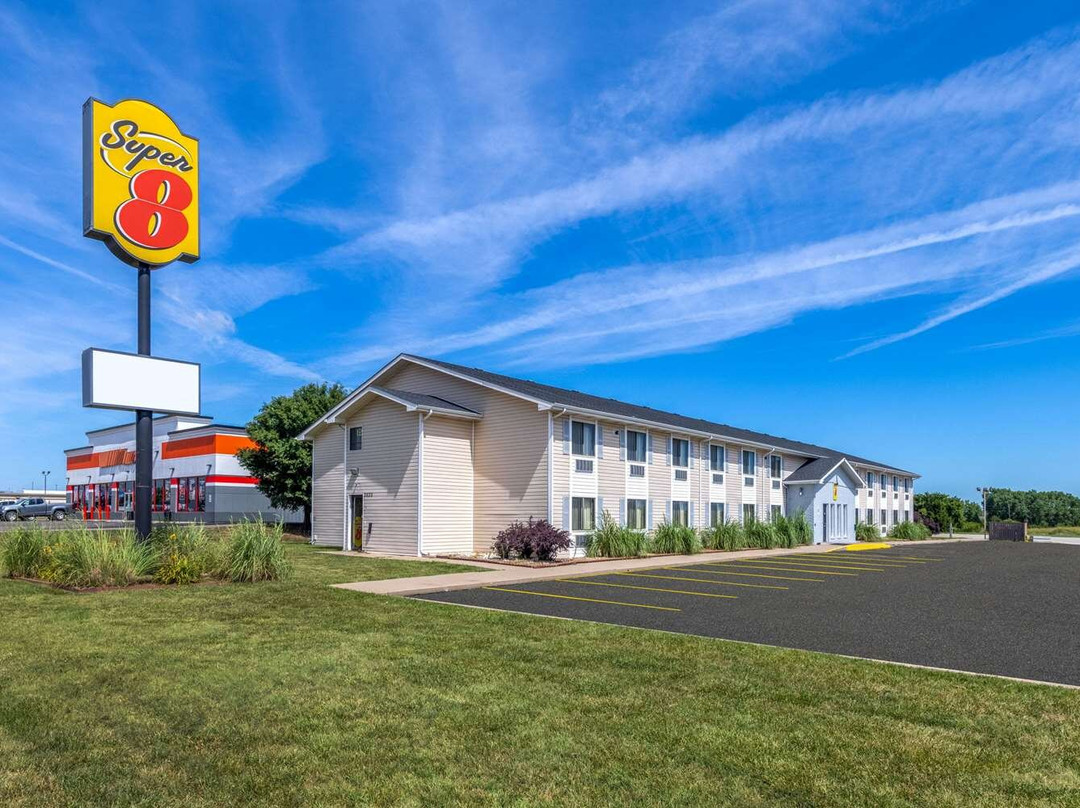 Augusta酒店住宿-Super 8 by Wyndham El Dorado Ks I35 Exit 71