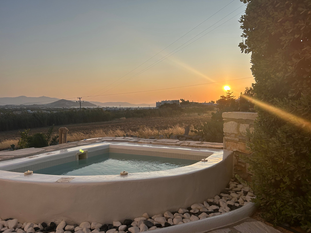 Aeolos Villas Sustainable Living主图