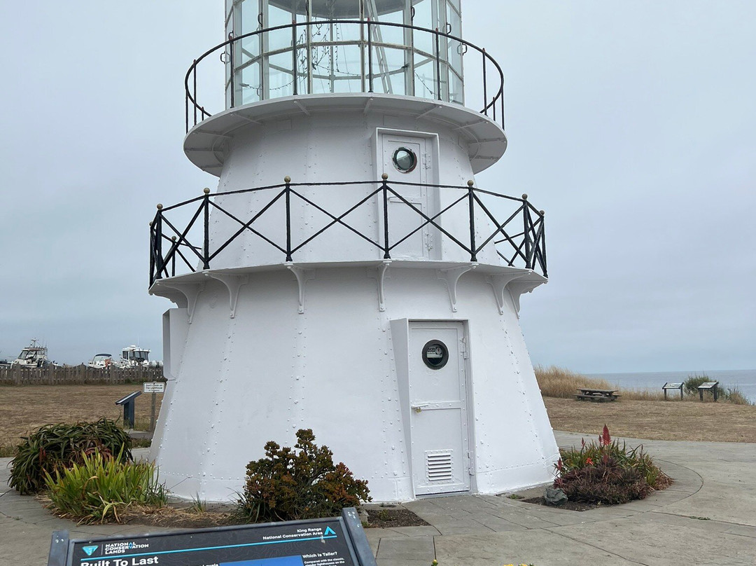 The Shelter Cove Oceanfront Inn主图