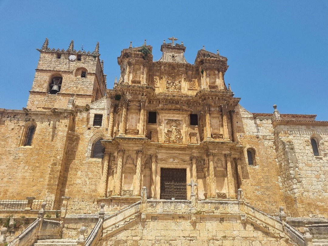 Iglesia De Santa María De La Asunción-Gumiel de Hizan必去景点