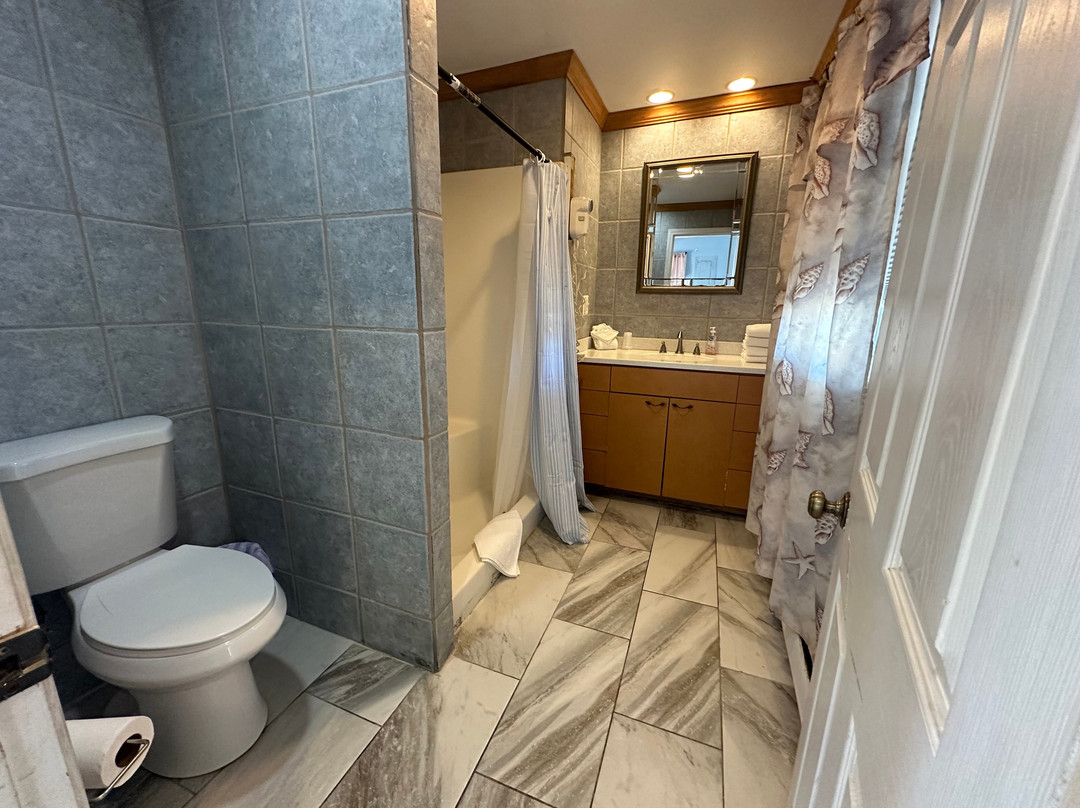 Nautical Motel & Beach Properties主图