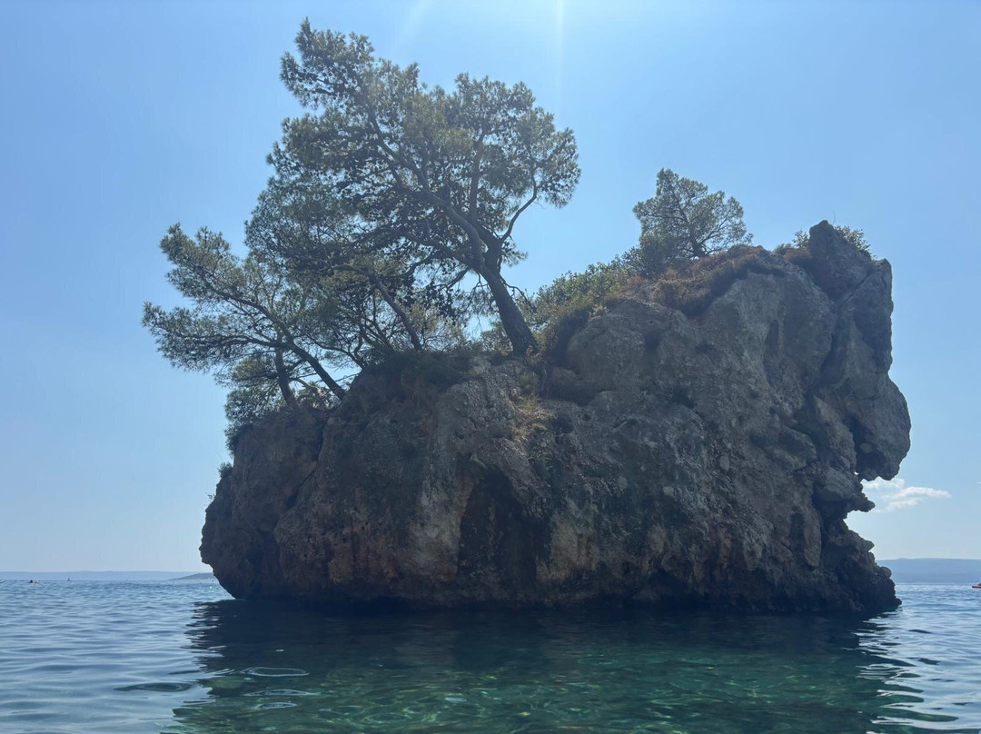 Punta Rata Beach-布雷拉必去景点