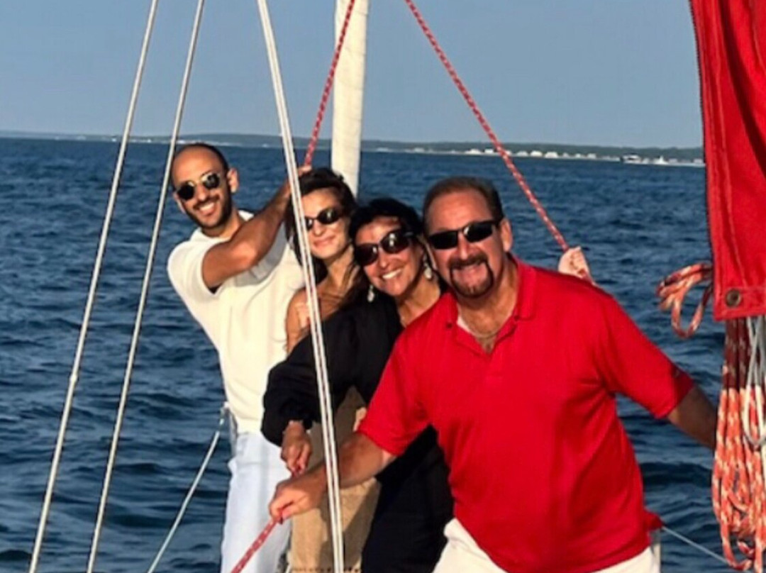 Dine and Sail-New Rochelle必去景点