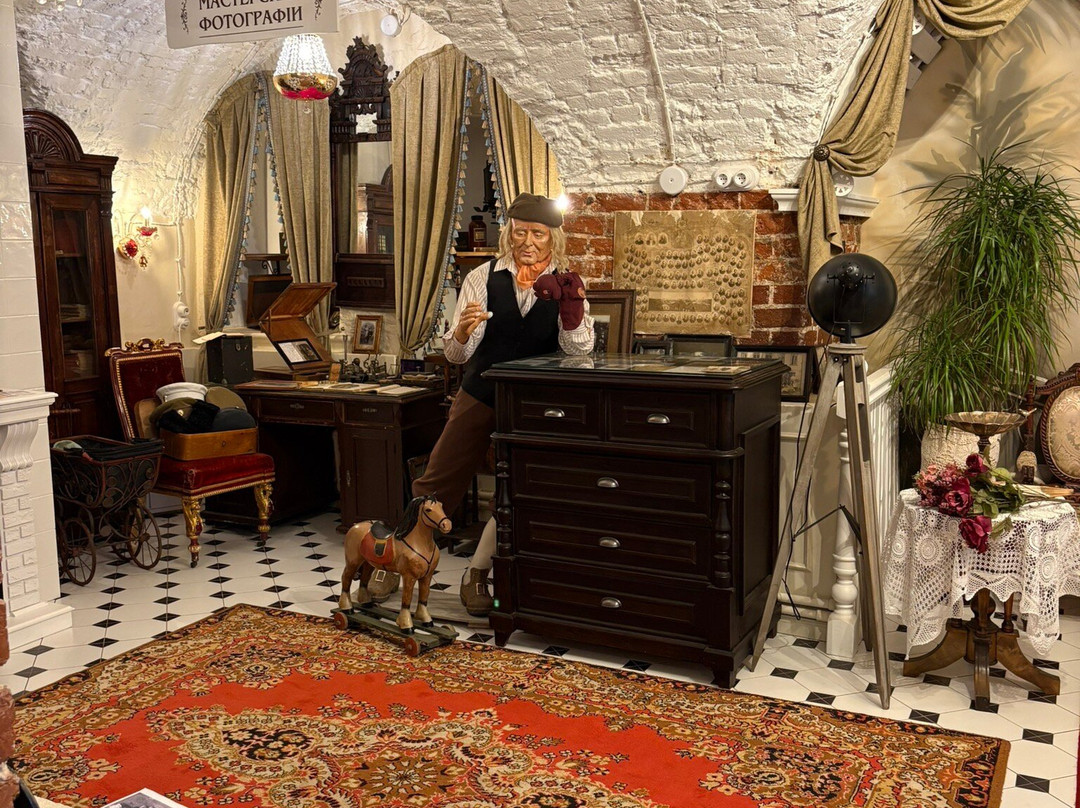 Photo Museum History of Light Painting-科斯特罗马必去景点