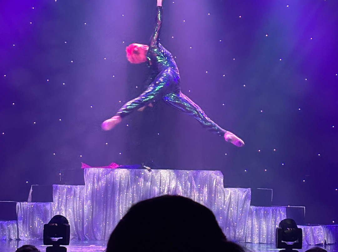 Array: Mountain of Entertainment Theater-皮金福奇必去景点