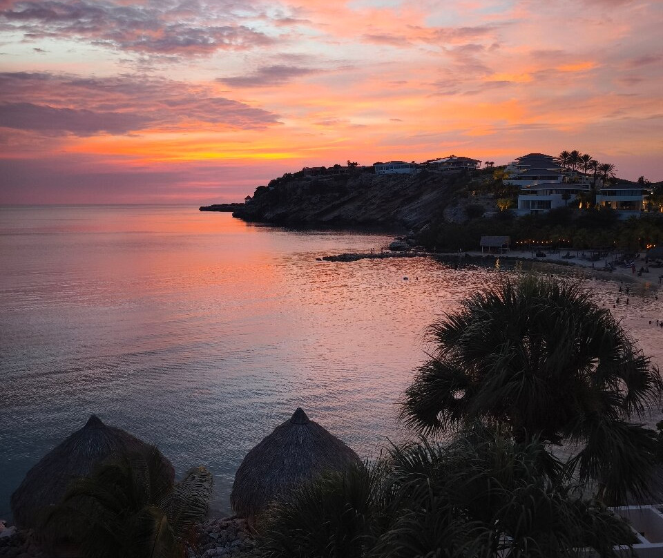 Blue Bay Beach-威廉斯塔德必去景点