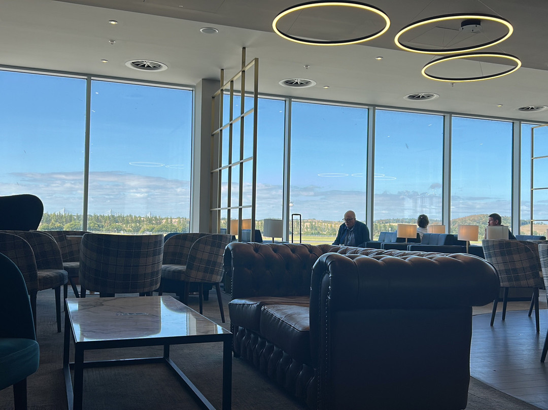 Plaza Premium Lounge Edinburgh (Departure Hall)-爱丁堡必去景点