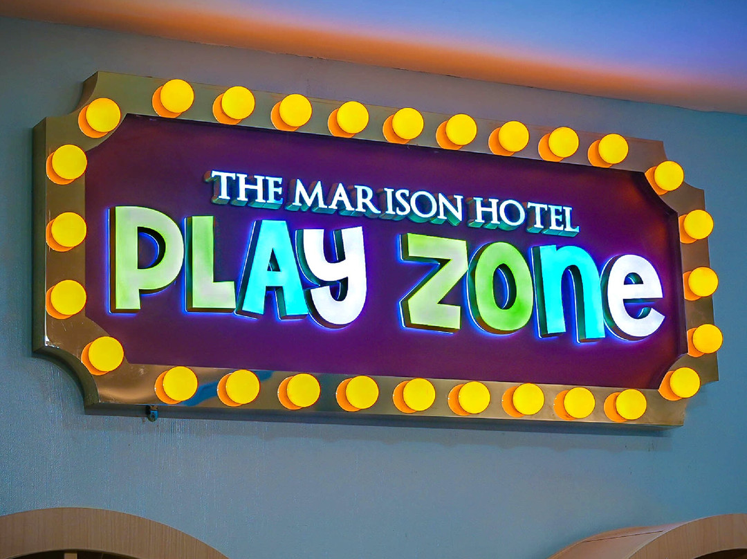 Play Zone-雷加斯皮必去景点