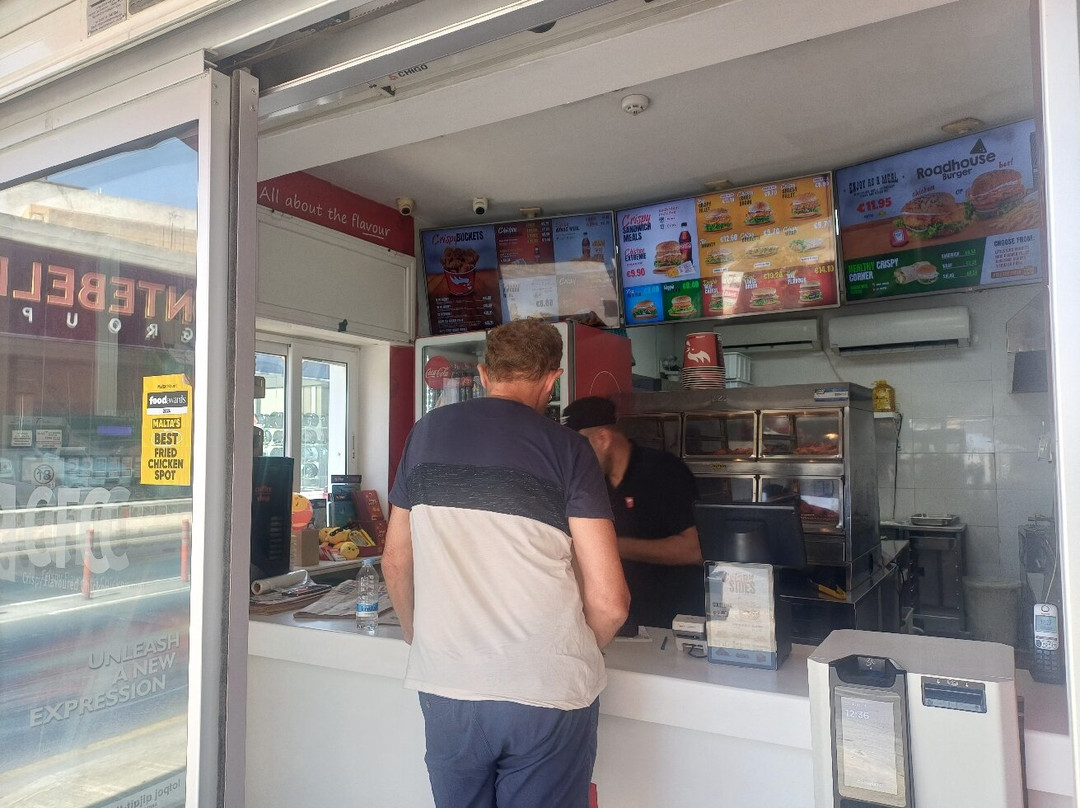 CFC Għaxaq (Crispy Flavoured Chicken)