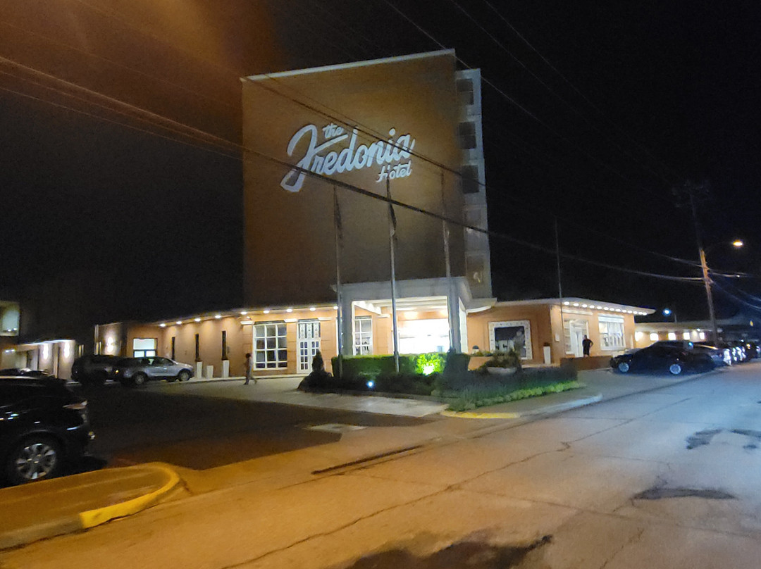 The Fredonia Hotel and Convention Center主图