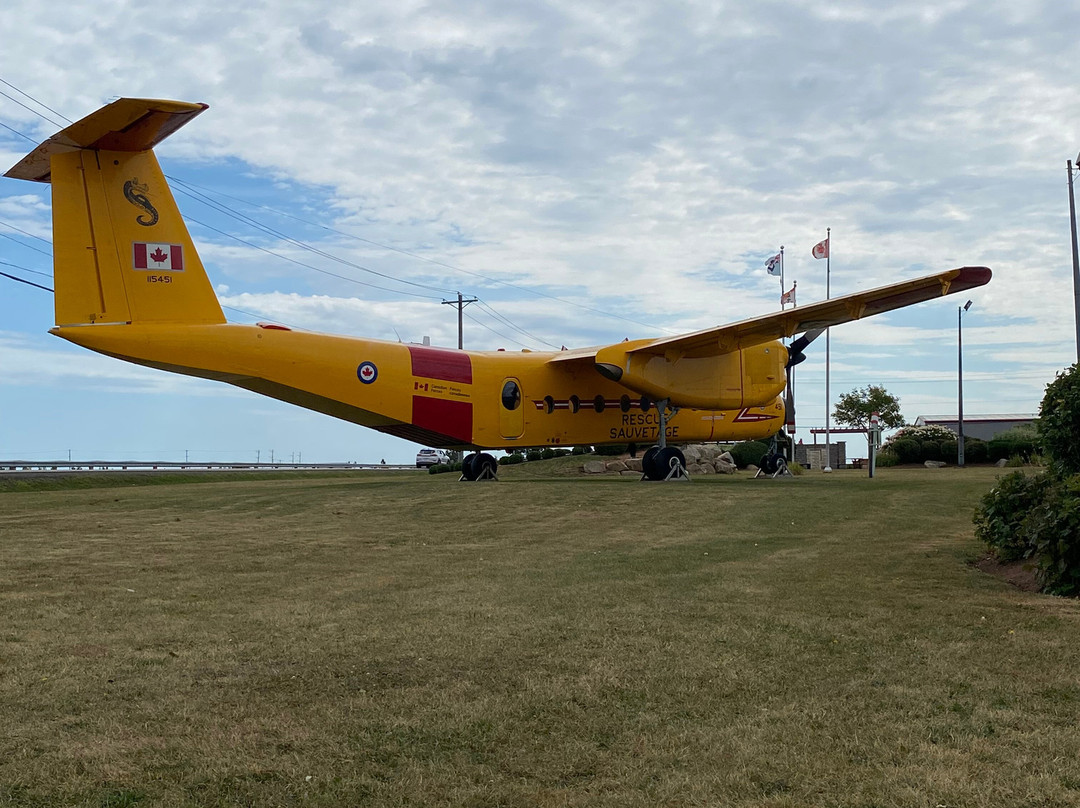 Slemon Park Historical Aircraft Static Display-萨默赛德必去景点